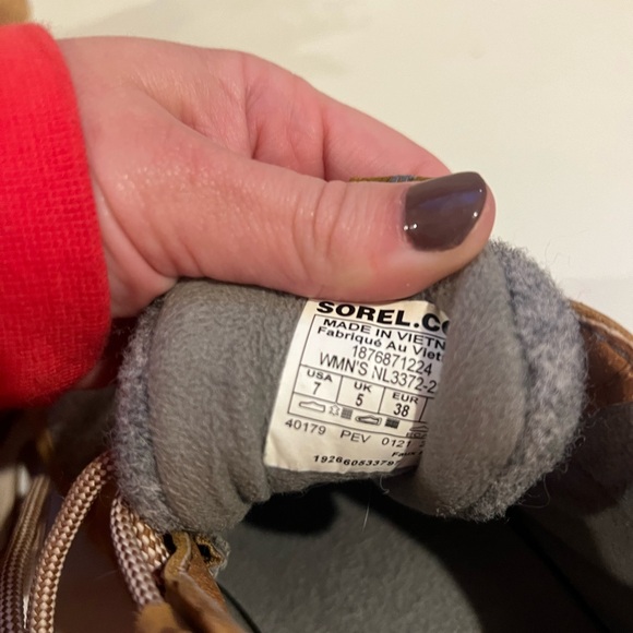 Sorel Boots - Picture 3 of 5